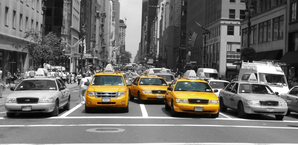 New York Taxis (photo courtesy of the (Internet)