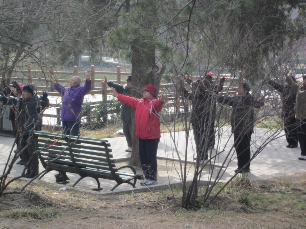 Group exercise Jingshan Park 