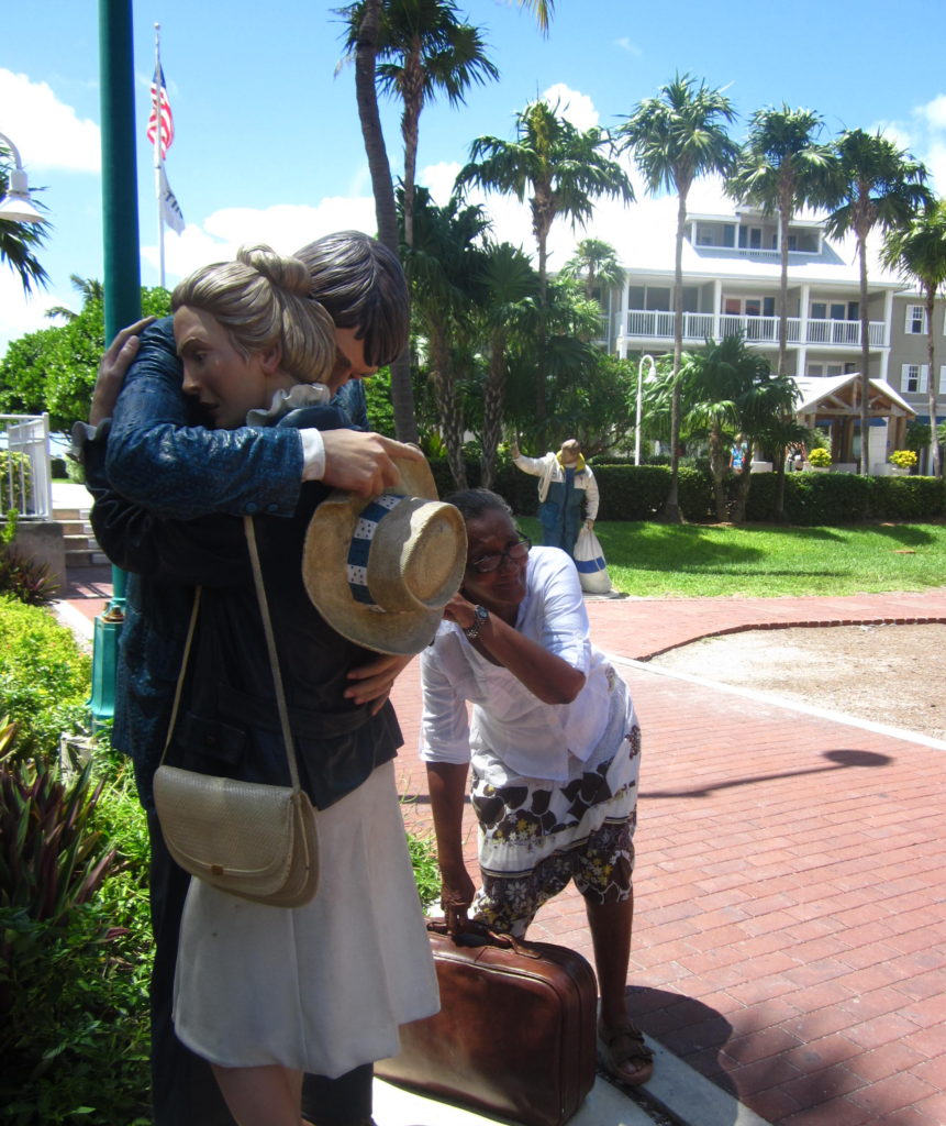 Playful pictures with Statues in Key West